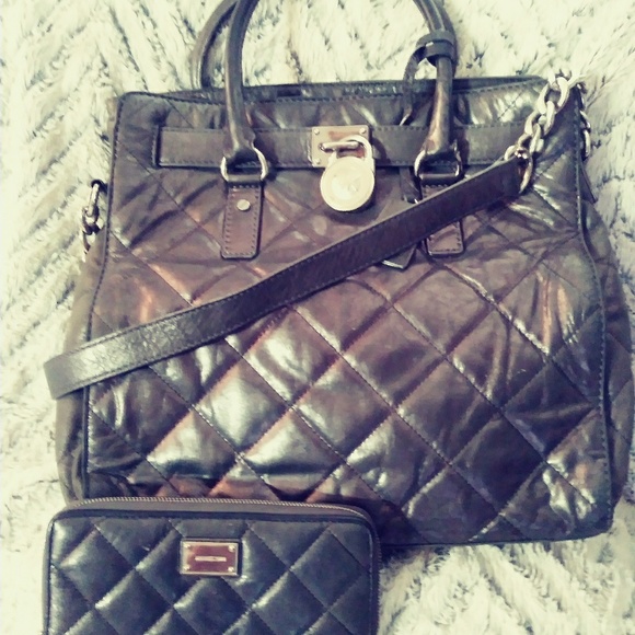 Michael Kors purse and matching wallet - Picture 1 of 1